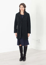 Load image into Gallery viewer, Griffon Coat in Black