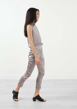 Load image into Gallery viewer, Silk Pullup Pant