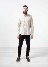 Load image into Gallery viewer, Patterned Button Up in Beige

