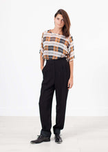 Load image into Gallery viewer, Contrast Cuff Pant in Black
