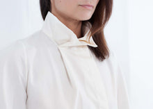 Load image into Gallery viewer, Full Collar Poplin Blouse in Off White
