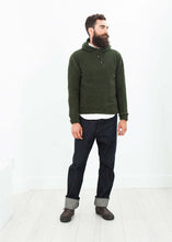 Load image into Gallery viewer, Grizzly Pullover in Greenfinch
