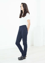 Load image into Gallery viewer, Easy Slim Pant in Navy
