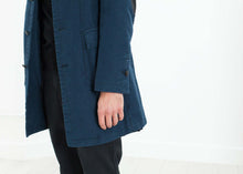Load image into Gallery viewer, Zig Coat in Evening

