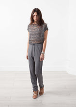 Load image into Gallery viewer, Gol Threaded Top
