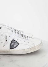 Load image into Gallery viewer, Low Top Sneaker
