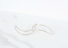 Load image into Gallery viewer, Bracelet 84 in Polished Silver
