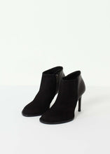 Load image into Gallery viewer, Camoscio Zip Heel
