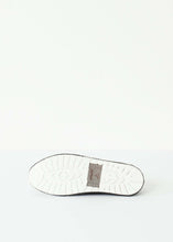 Load image into Gallery viewer, Sancrispa Splatter Sneaker
