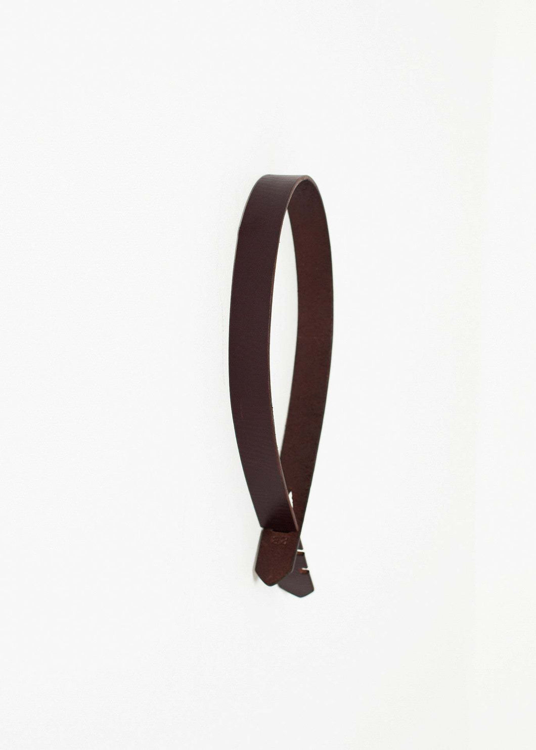 Buckle-less Belt in Brown